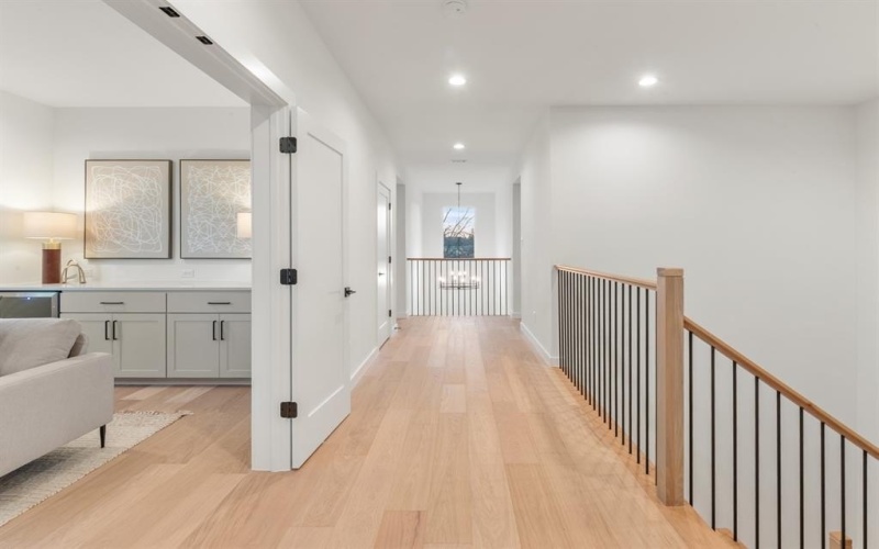 420 Hambrick Road, Dallas, TX 75218, 4 Bedrooms Bedrooms, ,5 BathroomsBathrooms,Residential,For Sale,420 Hambrick Road,0,21180060