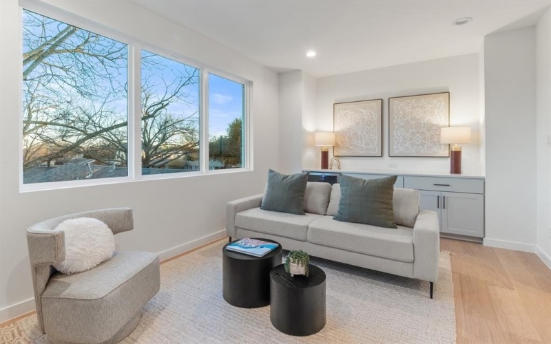 420 Hambrick Road, Dallas, TX 75218, 4 Bedrooms Bedrooms, ,5 BathroomsBathrooms,Residential,For Sale,420 Hambrick Road,0,21180060