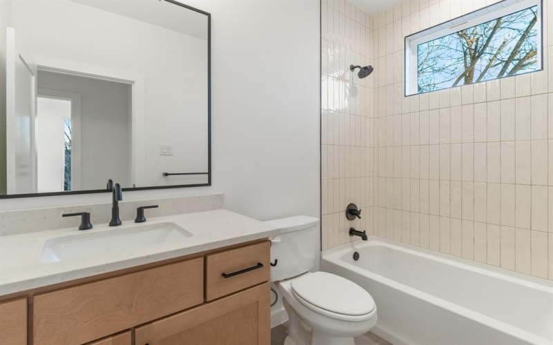 420 Hambrick Road, Dallas, TX 75218, 4 Bedrooms Bedrooms, ,5 BathroomsBathrooms,Residential,For Sale,420 Hambrick Road,0,21180060