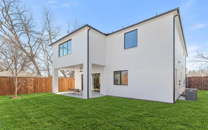 420 Hambrick Road, Dallas, TX 75218, 4 Bedrooms Bedrooms, ,5 BathroomsBathrooms,Residential,For Sale,420 Hambrick Road,0,21180060