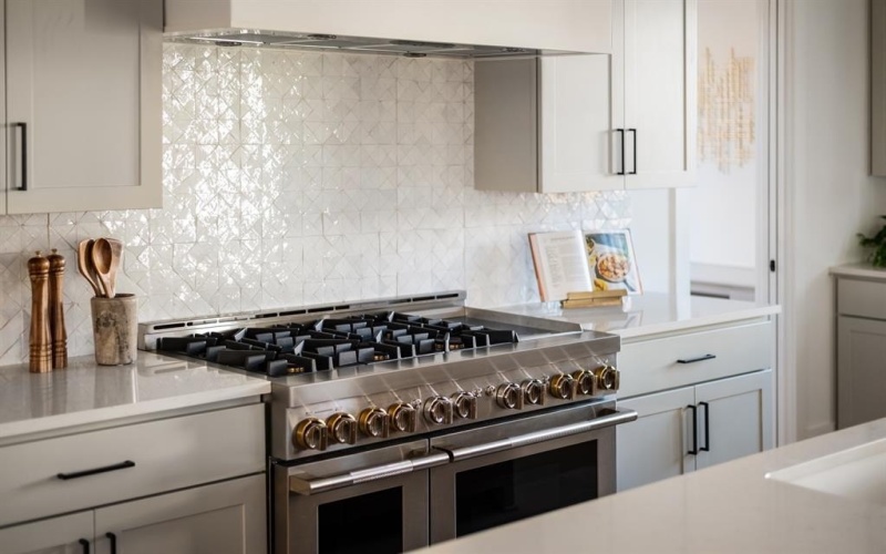 420 Hambrick Road, Dallas, TX 75218, 4 Bedrooms Bedrooms, ,5 BathroomsBathrooms,Residential,For Sale,420 Hambrick Road,0,21180060