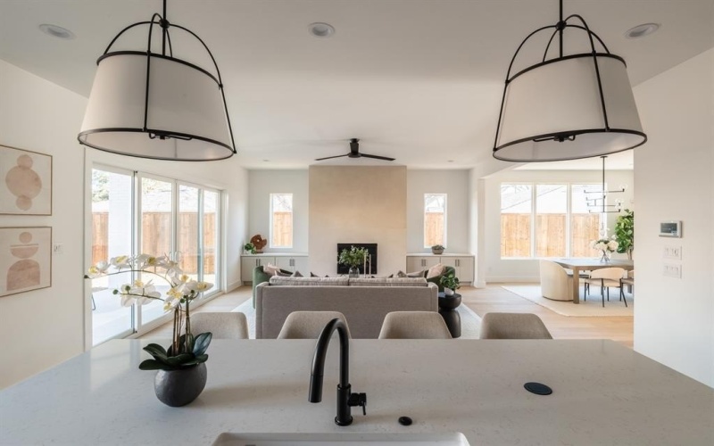 420 Hambrick Road, Dallas, TX 75218, 4 Bedrooms Bedrooms, ,5 BathroomsBathrooms,Residential,For Sale,420 Hambrick Road,0,21180060