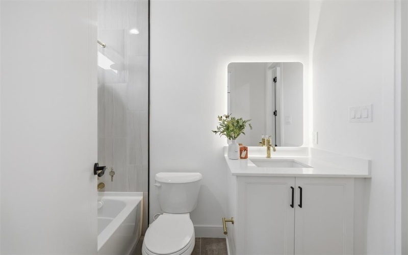 4635 Manett Street #102, Dallas, TX 75204, 2 Habitaciones Habitaciones , ,2 BañosBaños,Residential,En Venta,4635 Manett Street,0,21180177