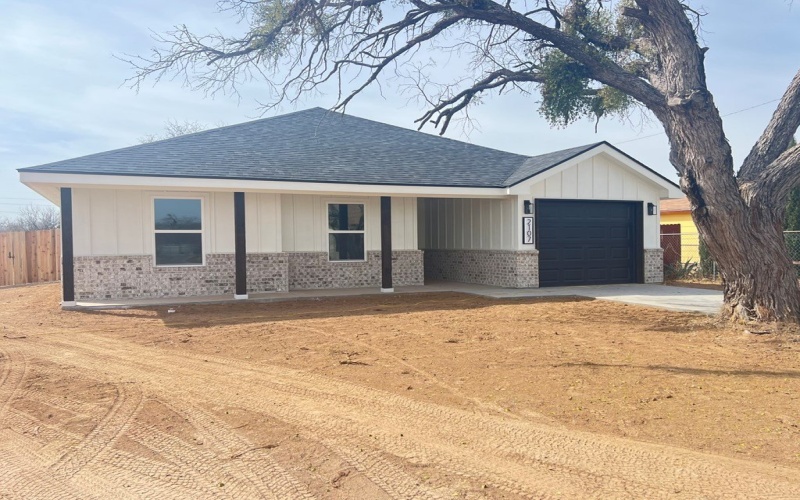 2107 Shelton St, San Angelo, TX 76901, 3 Bedrooms Bedrooms, ,2 BathroomsBathrooms,Residential,For Sale,2107 Shelton St,0,131650