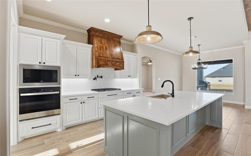 1101 Tremont Lane, Granbury, TX 76049, 3 Bedrooms Bedrooms, ,3 BathroomsBathrooms,Residential,For Sale,1101 Tremont Lane,0,21179634