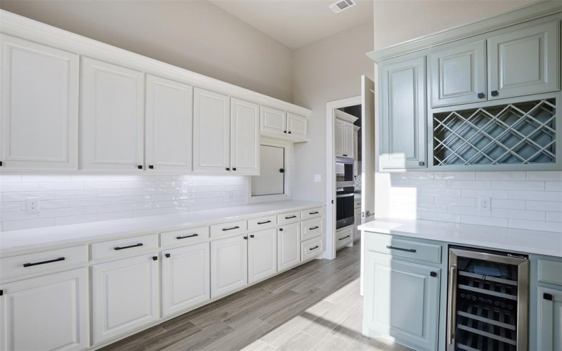 1101 Tremont Lane, Granbury, TX 76049, 3 Bedrooms Bedrooms, ,3 BathroomsBathrooms,Residential,For Sale,1101 Tremont Lane,0,21179634