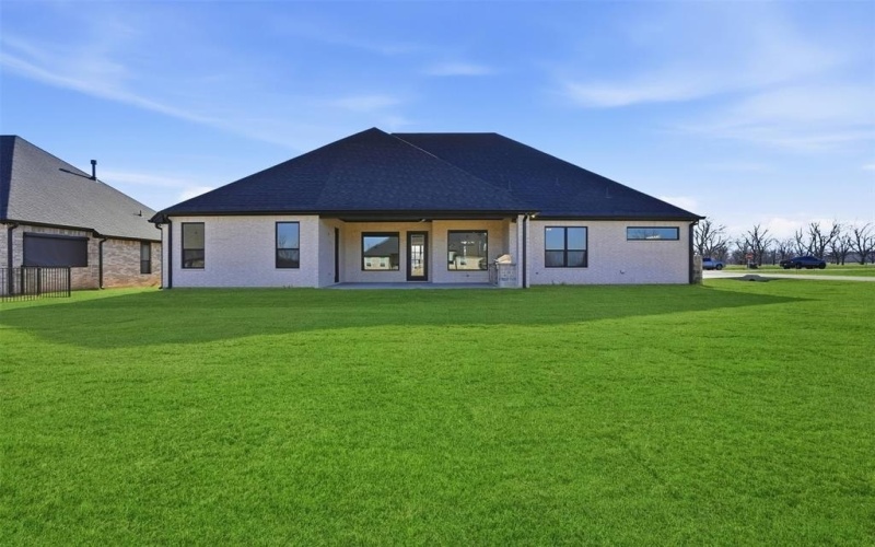 1101 Tremont Lane, Granbury, TX 76049, 3 Bedrooms Bedrooms, ,3 BathroomsBathrooms,Residential,For Sale,1101 Tremont Lane,0,21179634