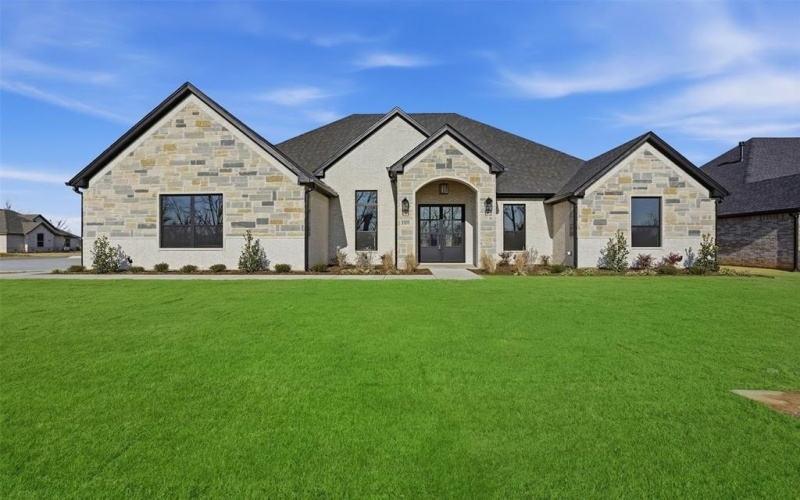 1101 Tremont Lane, Granbury, TX 76049, 3 Bedrooms Bedrooms, ,3 BathroomsBathrooms,Residential,For Sale,1101 Tremont Lane,0,21179634