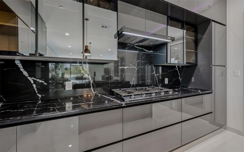 1880 Beaumont Street, Dallas, TX 75215, 4 Bedrooms Bedrooms, ,5 BathroomsBathrooms,Residential,For Sale,1880 Beaumont Street,0,21180280