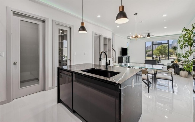 1880 Beaumont Street, Dallas, TX 75215, 4 Bedrooms Bedrooms, ,5 BathroomsBathrooms,Residential,For Sale,1880 Beaumont Street,0,21180280