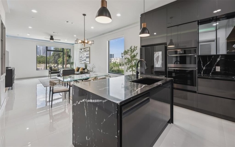 1880 Beaumont Street, Dallas, TX 75215, 4 Bedrooms Bedrooms, ,5 BathroomsBathrooms,Residential,For Sale,1880 Beaumont Street,0,21180280