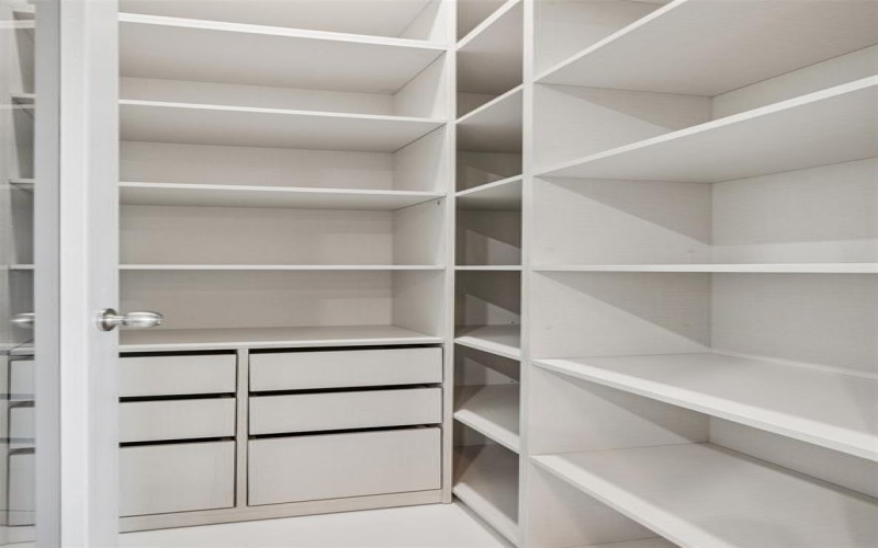 1880 Beaumont Street, Dallas, TX 75215, 4 Bedrooms Bedrooms, ,5 BathroomsBathrooms,Residential,For Sale,1880 Beaumont Street,0,21180280