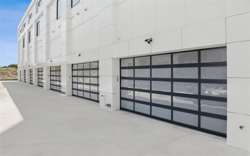 1880 Beaumont Street, Dallas, TX 75215, 4 Bedrooms Bedrooms, ,5 BathroomsBathrooms,Residential,For Sale,1880 Beaumont Street,0,21180280