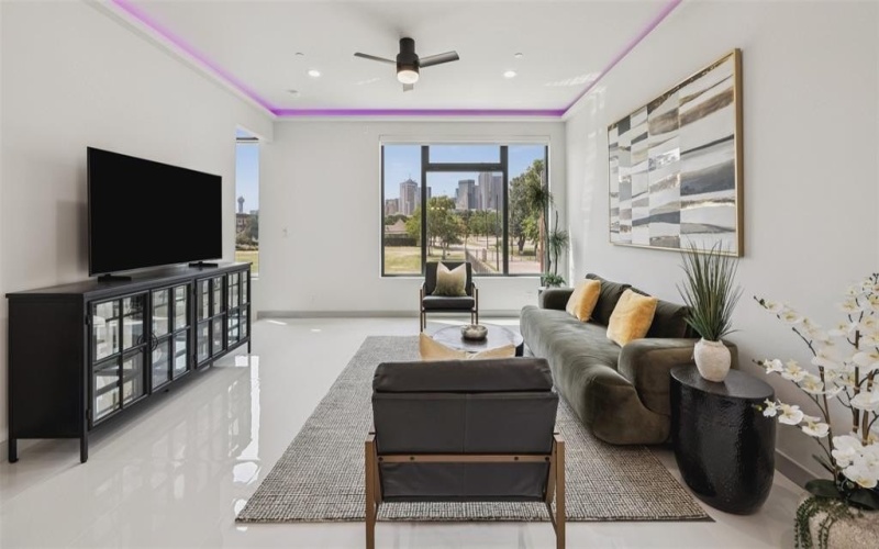 1880 Beaumont Street, Dallas, TX 75215, 4 Bedrooms Bedrooms, ,5 BathroomsBathrooms,Residential,For Sale,1880 Beaumont Street,0,21180280