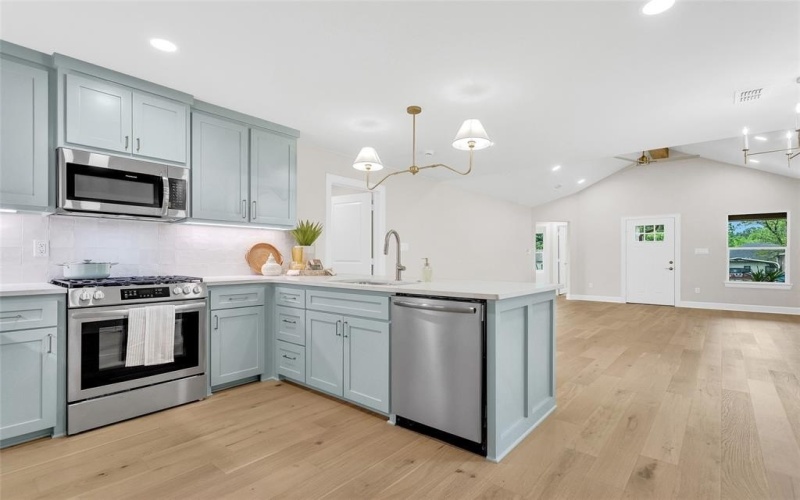 113 W Magnolia Street, Troup, TX 75789, 3 Bedrooms Bedrooms, ,2 BathroomsBathrooms,Residential,For Sale,113 W Magnolia Street,0,21180343