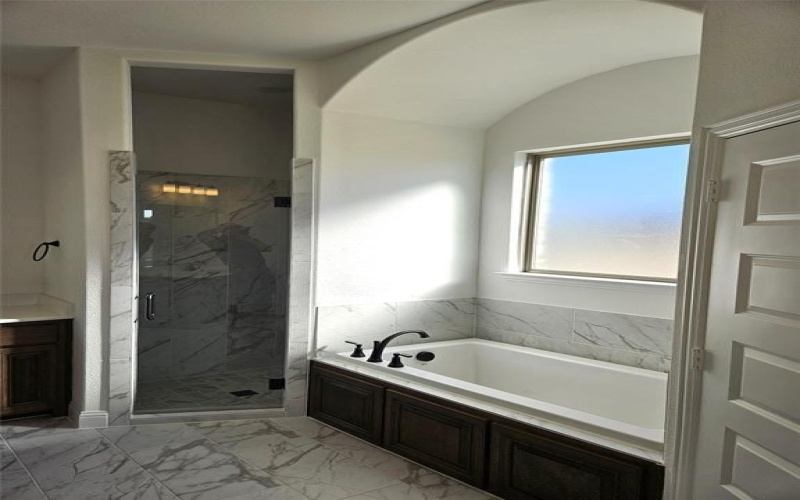 385 Willie's Court, Whitesboro, TX 76273, 6 Habitaciones Habitaciones , ,3 BañosBaños,Residential,En Venta,385 Willie's Court,0,21180438