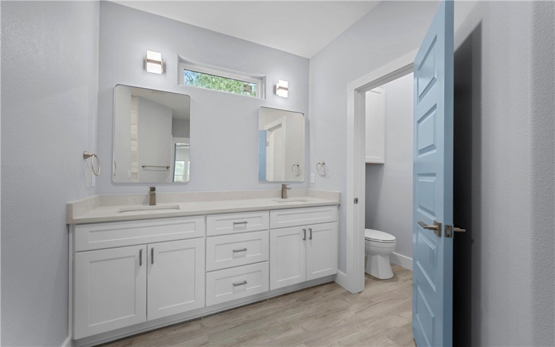 151 Front St, Rockport, TX 78382, 3 Bedrooms Bedrooms, ,2 BathroomsBathrooms,Residential,For Sale,151 Front St,0,471623