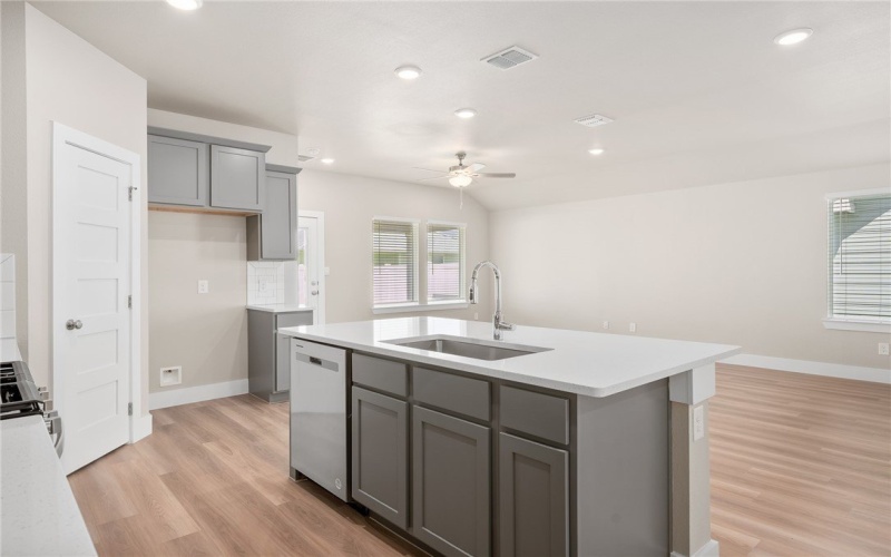 1013 St Croix Drive, Rockport, TX 78382, 3 Habitaciones Habitaciones , ,2 BañosBaños,Residential,En Venta,1013 St Croix Drive,0,471625