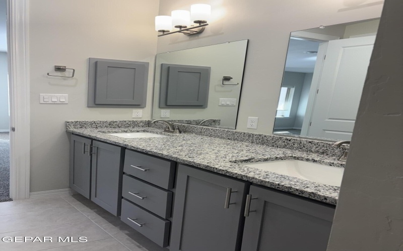 232 Canyon Terrace Drive, El Paso, TX 79902, 3 Bedrooms Bedrooms, ,2 BathroomsBathrooms,Residential,For Sale,232 Canyon Terrace Drive,0,938223