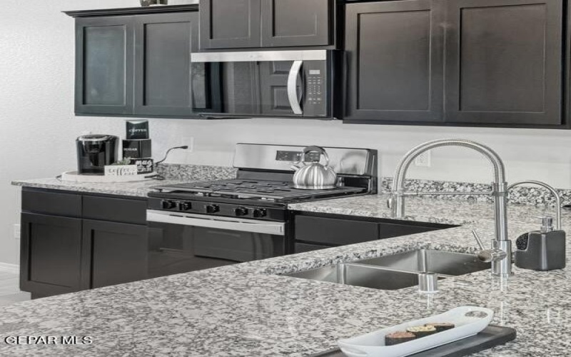 15161 Resolve Drive, El Paso, TX 79938, 3 Habitaciones Habitaciones , ,1 BañoBaños,Residential,En Venta,15161 Resolve Drive,0,938232