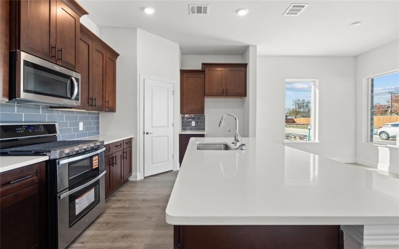 725 Oakridge Trail, Richardson, TX 75080, 4 Habitaciones Habitaciones , ,3 BañosBaños,Residential,En Venta,725 Oakridge Trail,0,21180673