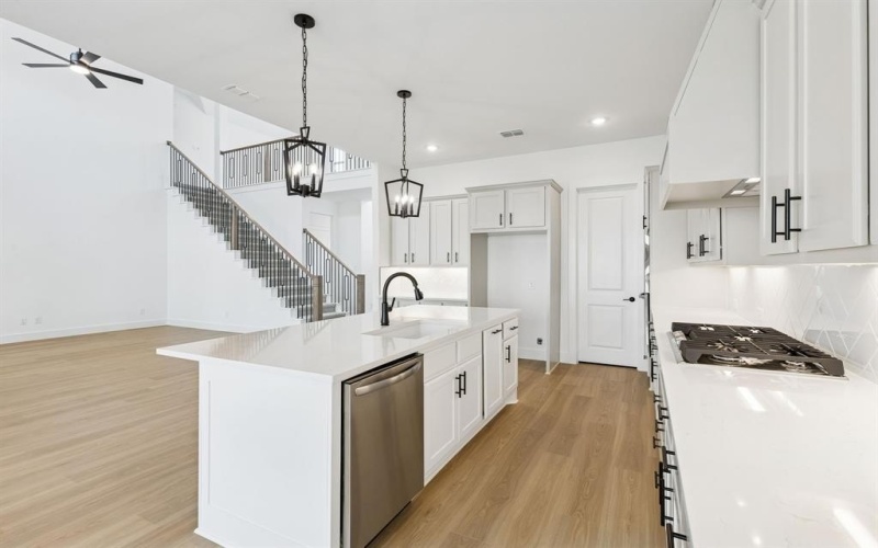 4720 Bishop Street, McKinney, TX 75071, 4 Habitaciones Habitaciones , ,5 BañosBaños,Residential,En Venta,4720 Bishop Street,0,21180772