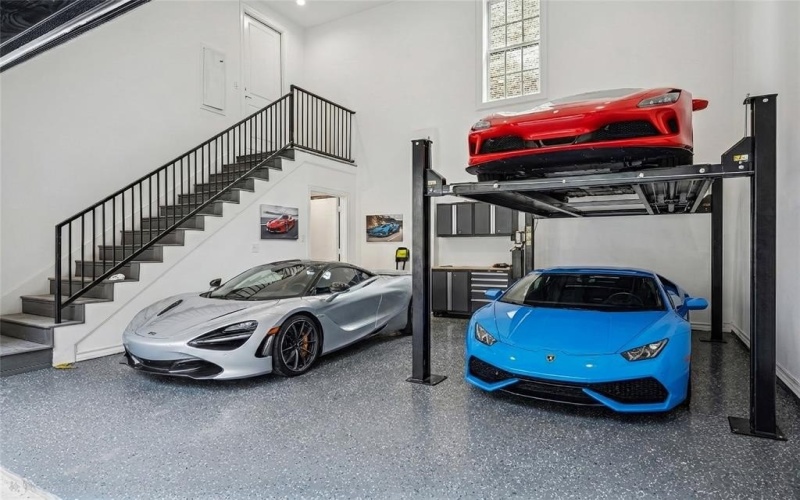 4070 Oak Circle, Addison, TX 75001, 4 Habitaciones Habitaciones , ,5 BañosBaños,Residential,En Venta,4070 Oak Circle,0,21180794