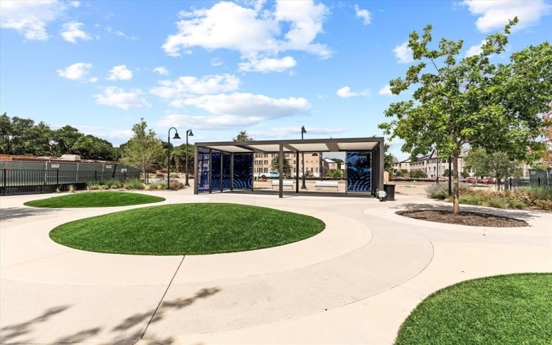 4070 Oak Circle, Addison, TX 75001, 4 Habitaciones Habitaciones , ,5 BañosBaños,Residential,En Venta,4070 Oak Circle,0,21180794