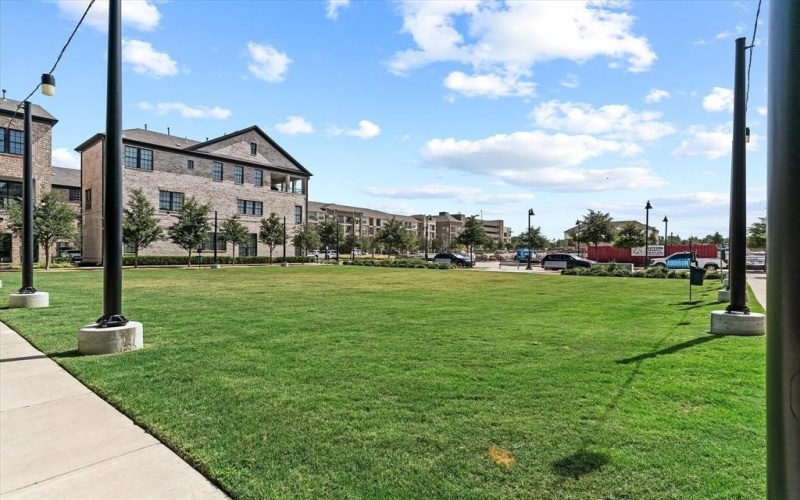 4070 Oak Circle, Addison, TX 75001, 4 Habitaciones Habitaciones , ,5 BañosBaños,Residential,En Venta,4070 Oak Circle,0,21180794