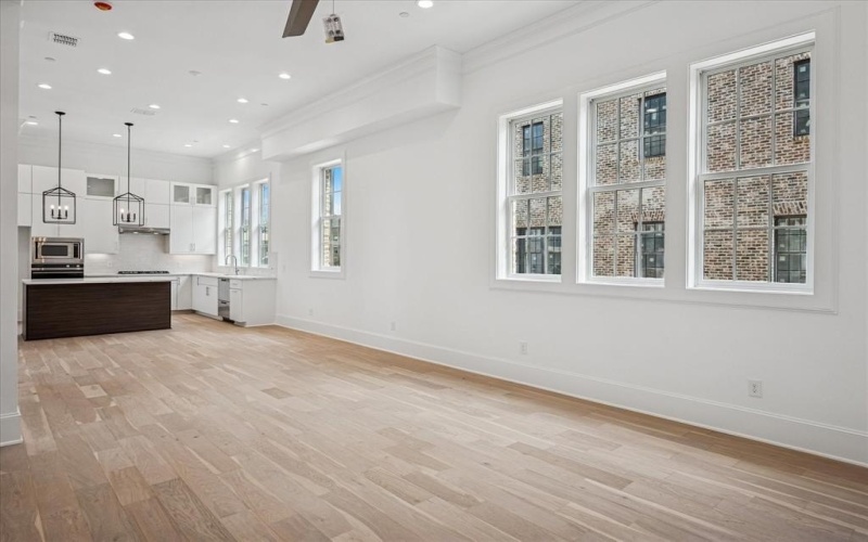 4070 Oak Circle, Addison, TX 75001, 4 Habitaciones Habitaciones , ,5 BañosBaños,Residential,En Venta,4070 Oak Circle,0,21180794