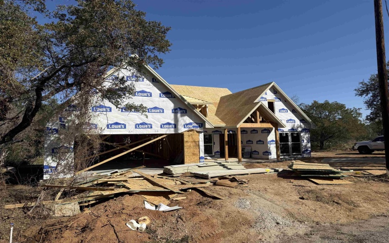 160 Stonecastle Drive, Granite Shoals, TX 78654, 3 Bedrooms Bedrooms, ,2 BathroomsBathrooms,Residential,For Sale,160 Stonecastle Drive,0,176520