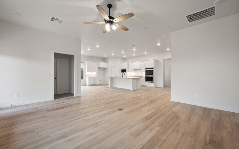 2903 Tractor Avenue, Wolfforth, TX 79382, 4 Habitaciones Habitaciones , ,3 BañosBaños,Residential,En Venta,2903 Tractor Avenue,0,202602075