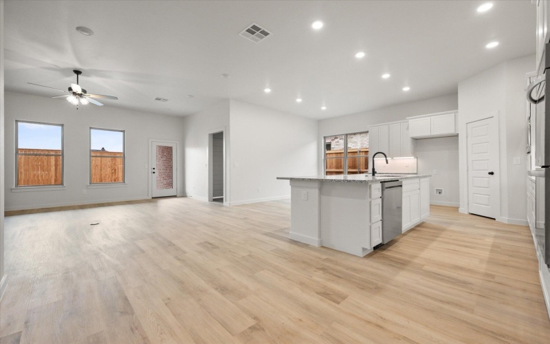 2903 Tractor Avenue, Wolfforth, TX 79382, 4 Habitaciones Habitaciones , ,3 BañosBaños,Residential,En Venta,2903 Tractor Avenue,0,202602075