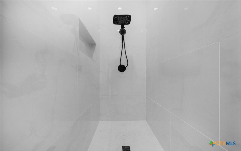 106 Broken Bow, Horseshoe Bay, TX 78657, 4 Habitaciones Habitaciones , ,3 BañosBaños,Residential,En Venta,106 Broken Bow,0,601899