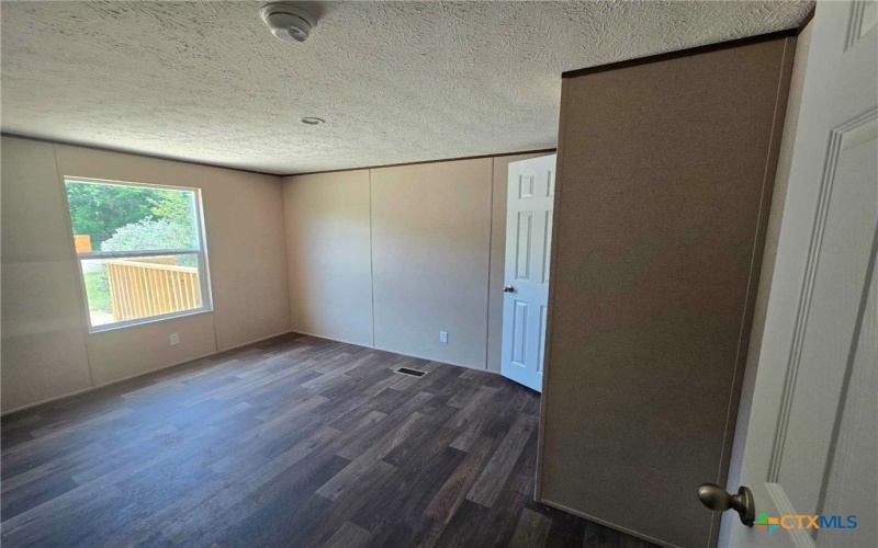 269 E Clark Street, Canyon Lake, TX 78133, 4 Bedrooms Bedrooms, ,2 BathroomsBathrooms,Residential,For Sale,269 E Clark Street,0,604673