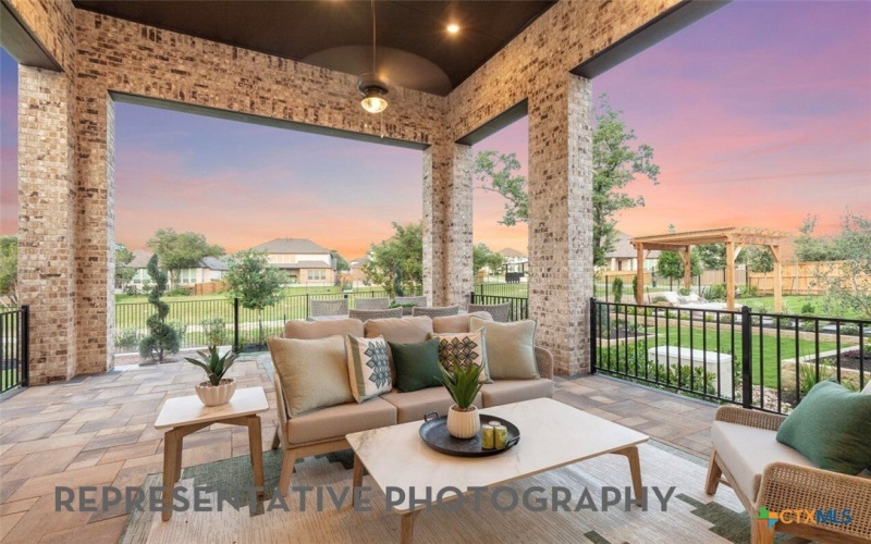 247 White Oak, Castroville, TX 78009, 4 Bedrooms Bedrooms, ,5 BathroomsBathrooms,Residential,For Sale,247 White Oak,0,604676