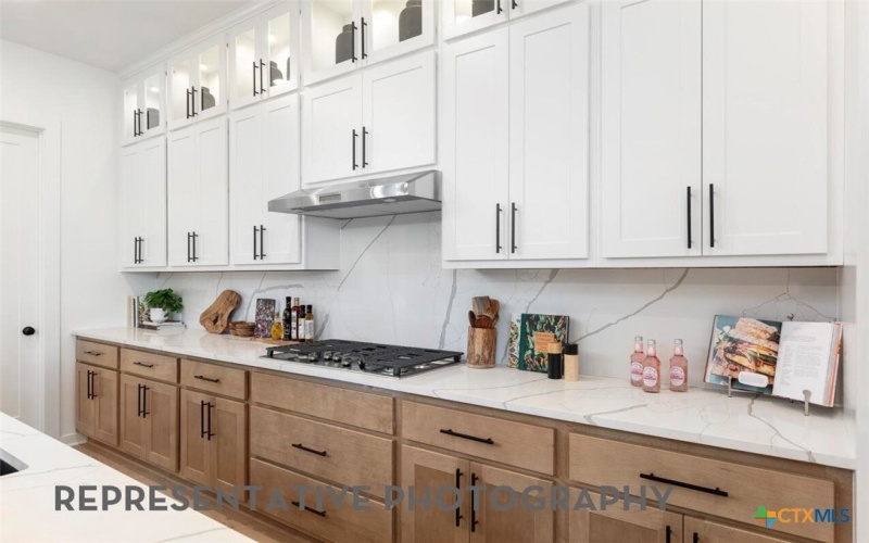 247 White Oak, Castroville, TX 78009, 4 Bedrooms Bedrooms, ,5 BathroomsBathrooms,Residential,For Sale,247 White Oak,0,604676