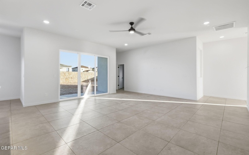 9724 Calle Cancun Street, El Paso, TX 79927, 5 Bedrooms Bedrooms, ,3 BathroomsBathrooms,Residential,For Sale,9724 Calle Cancun Street,0,938278