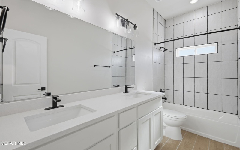 9732 Calle Cancun Street, El Paso, TX 79927, 4 Habitaciones Habitaciones , ,2 BañosBaños,Residential,En Venta,9732 Calle Cancun Street,0,938279