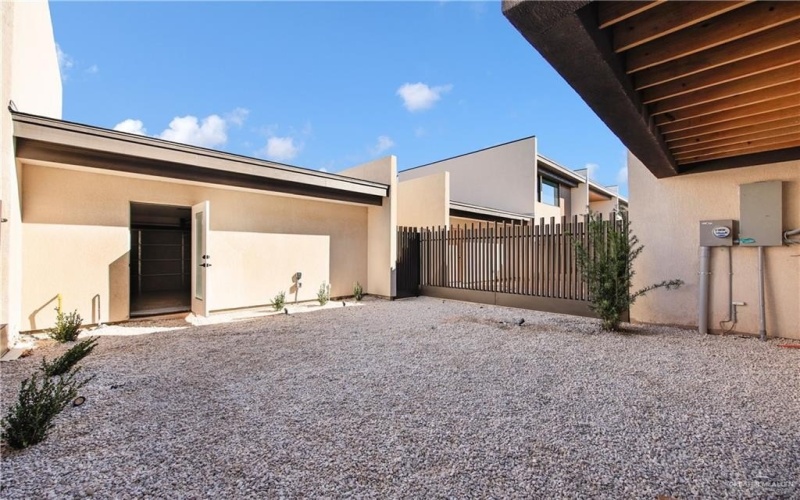 1406 S 7th Avenue, Edinburg, TX 78539, 2 Bedrooms Bedrooms, ,2 BathroomsBathrooms,Residential,For Sale,1406 S 7th Avenue,0,491276