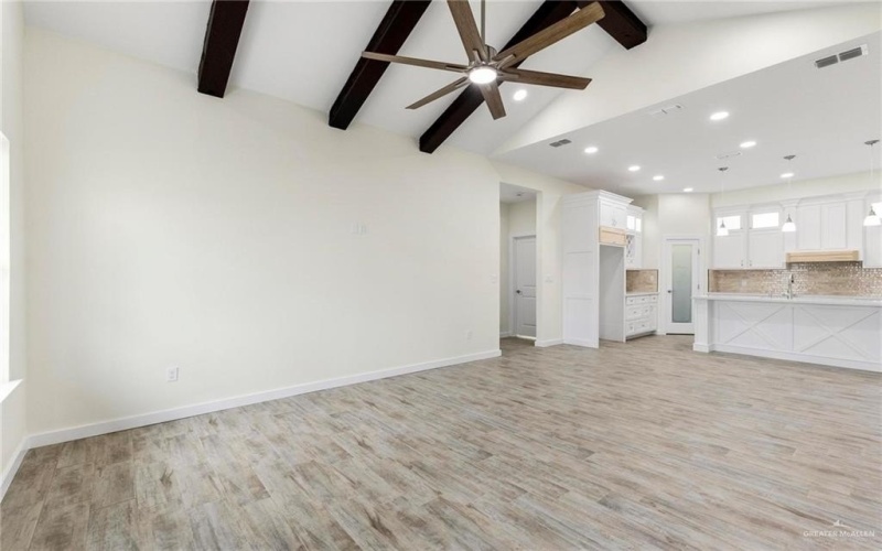 313 Barcelona Street, Donna, TX 78537, 3 Bedrooms Bedrooms, ,2 BathroomsBathrooms,Residential,For Sale,313 Barcelona Street,0,494904