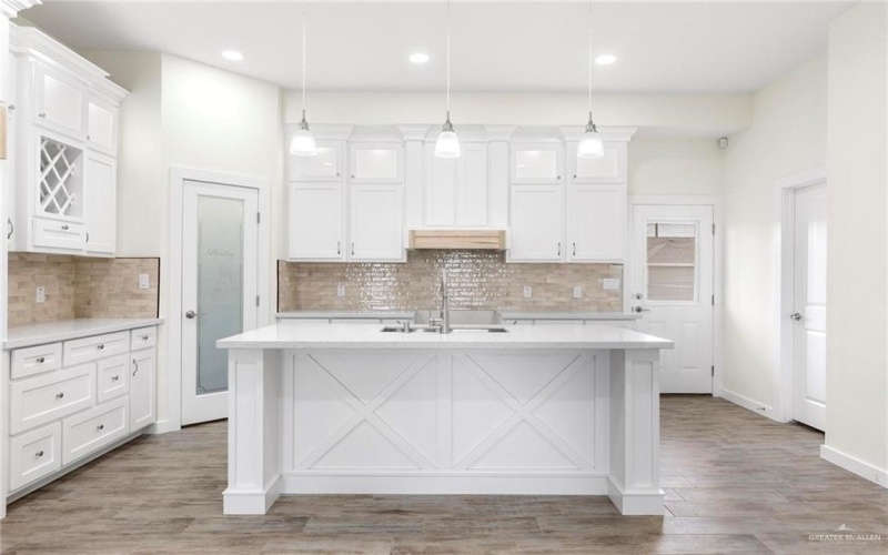 313 Barcelona Street, Donna, TX 78537, 3 Bedrooms Bedrooms, ,2 BathroomsBathrooms,Residential,For Sale,313 Barcelona Street,0,494904