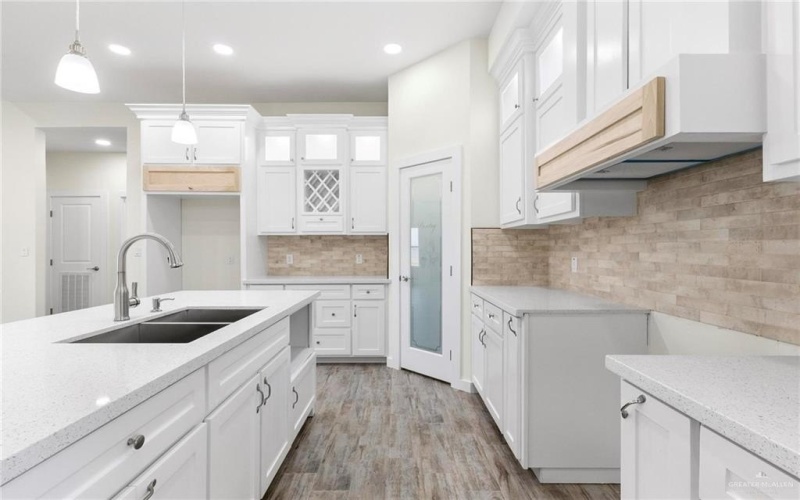 313 Barcelona Street, Donna, TX 78537, 3 Bedrooms Bedrooms, ,2 BathroomsBathrooms,Residential,For Sale,313 Barcelona Street,0,494904