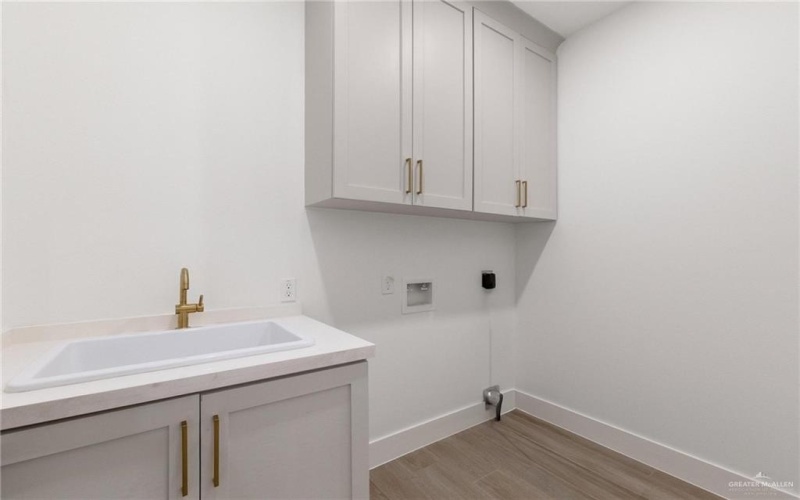 2109 Zinnia Street, Weslaco, TX 78596, 3 Habitaciones Habitaciones , ,2 BañosBaños,Residential,En Venta,2109 Zinnia Street,0,494945