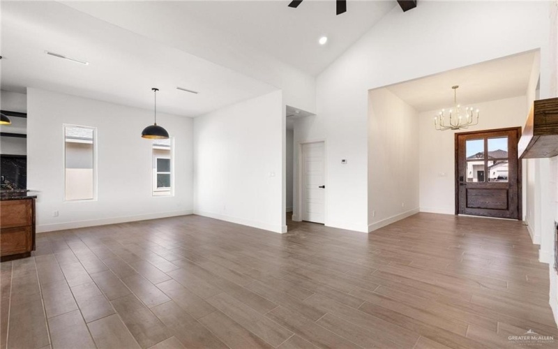 2109 Zinnia Street, Weslaco, TX 78596, 3 Habitaciones Habitaciones , ,2 BañosBaños,Residential,En Venta,2109 Zinnia Street,0,494945