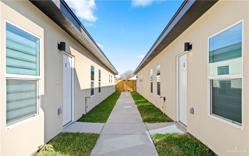 2609 W Bliss Street unit: 1 #1, Edinburg, TX 78541, 3 Bedrooms Bedrooms, ,2 BathroomsBathrooms,Residential,For Sale,2609 W Bliss Street unit: 1,0,494956