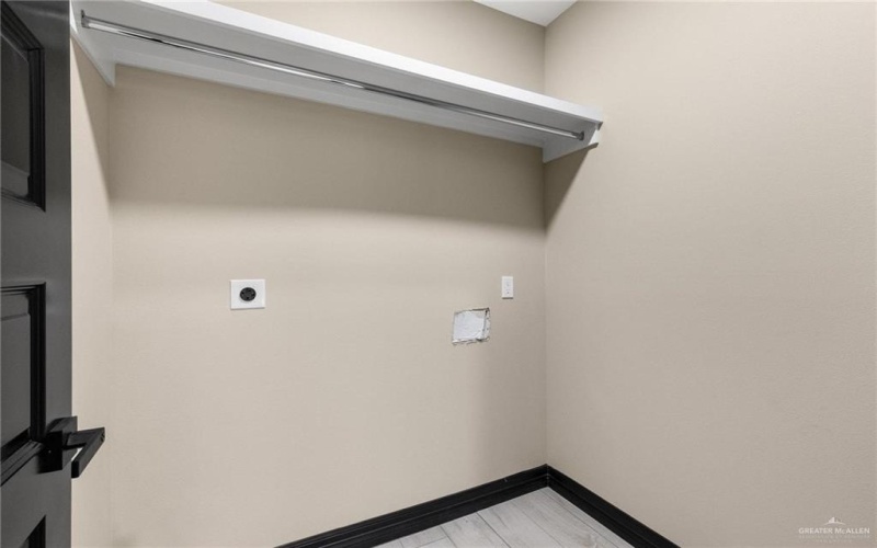 712 E Ricky Crossland, Elsa, TX 78543, 3 Bedrooms Bedrooms, ,2 BathroomsBathrooms,Residential,For Sale,712 E Ricky Crossland,0,494960