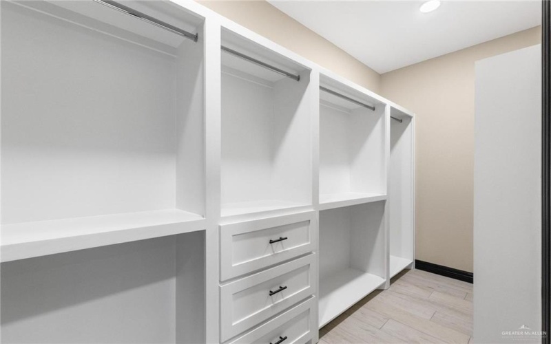 712 E Ricky Crossland, Elsa, TX 78543, 3 Bedrooms Bedrooms, ,2 BathroomsBathrooms,Residential,For Sale,712 E Ricky Crossland,0,494960