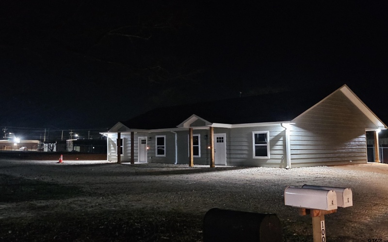 100 Cook UNIT 3, Arp, TX 75750, ,2 BathroomsBathrooms,Residential Multi Family,For Sale,100 Cook UNIT 3,0,26002232