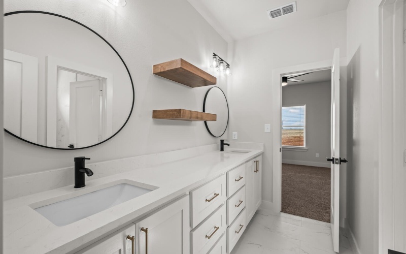 9425 County Road 5300, Shallowater, TX 79363, 3 Bedrooms Bedrooms, ,2 BathroomsBathrooms,Residential,For Sale,9425 County Road 5300,0,202602121